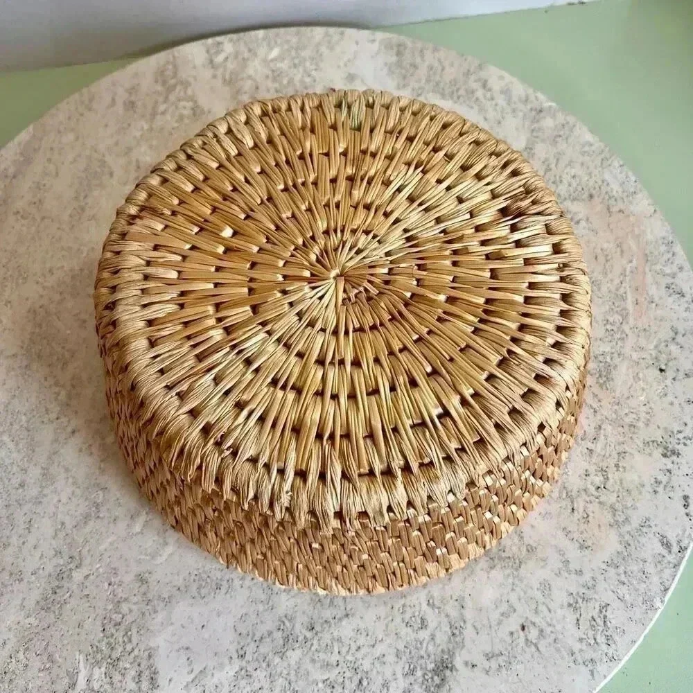 Vintage Handmade Hand‎ Woven Weave Large Basket Bowl Round Tan 9.5 x 4